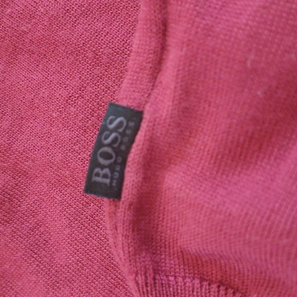 Hugo Boss red sweater - Picture 4 of 7